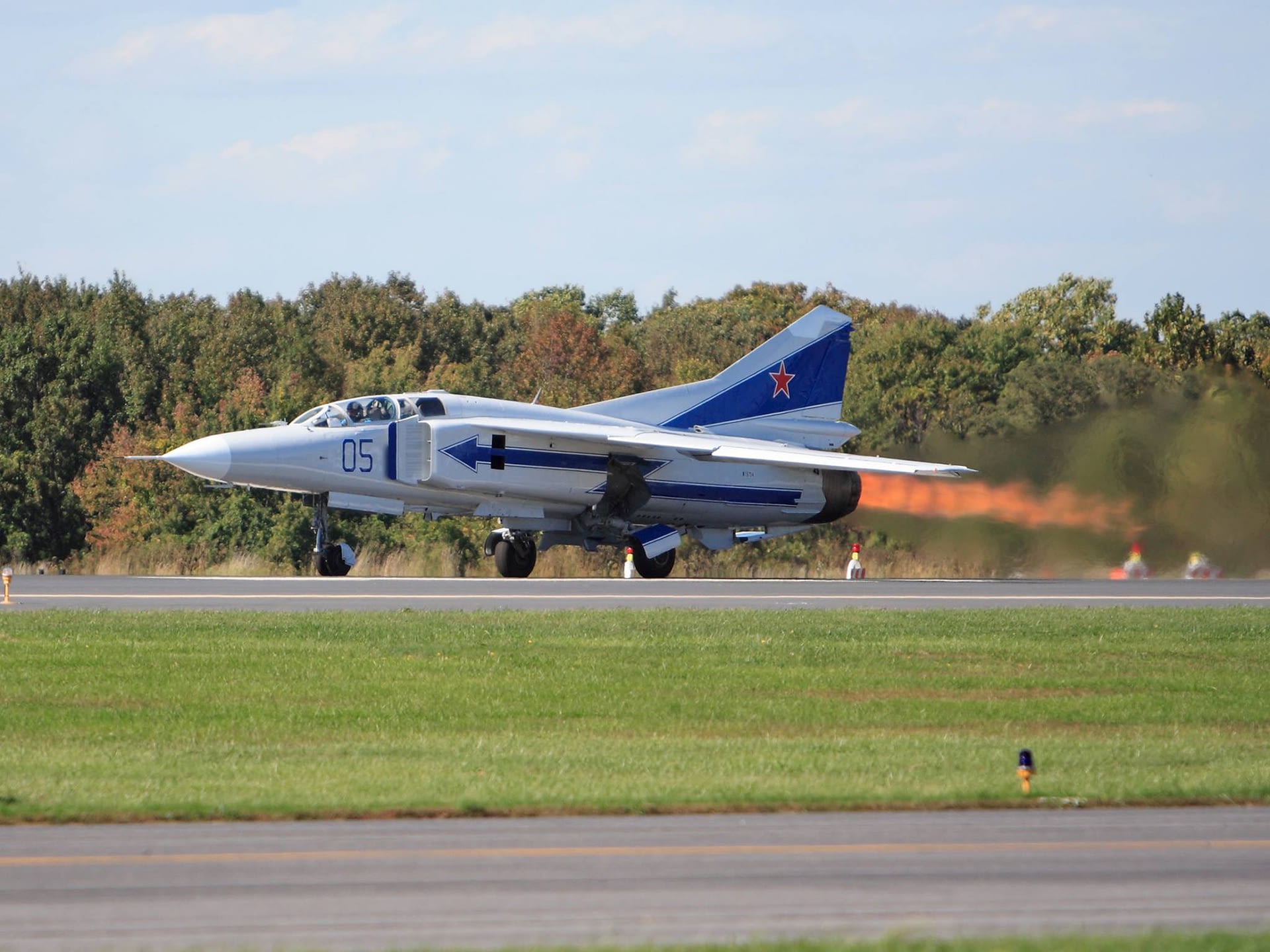MiG23 To Fly At Thunder Over Michigan AirshowStuff