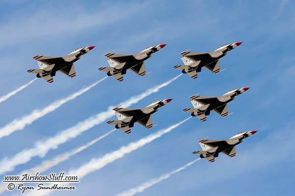 [UPDATED] Thunder Over Louisville Announces Lineup – USAF Thunderbirds and Super Hornet No Longer Performing