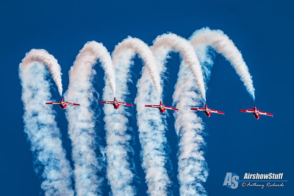 Canadian Forces Snowbirds 2016 Airshow Schedule Released