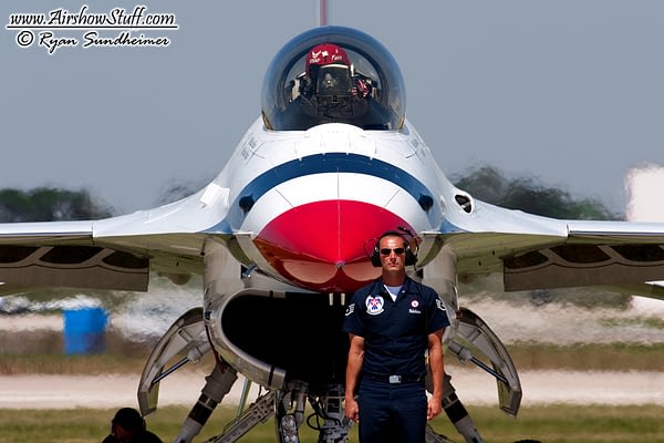 USAF Thunderbirds Cancel Performance After Team Member Contracts COVID-19