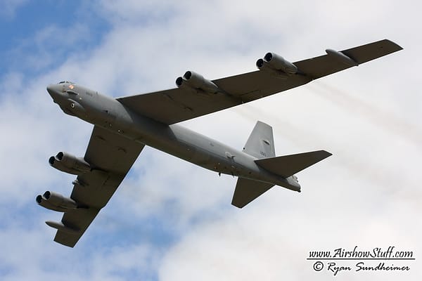 Bombers Over Oshkosh! EAA AirVenture 2017 To Feature Triple Bomber Formation And Other Flybys