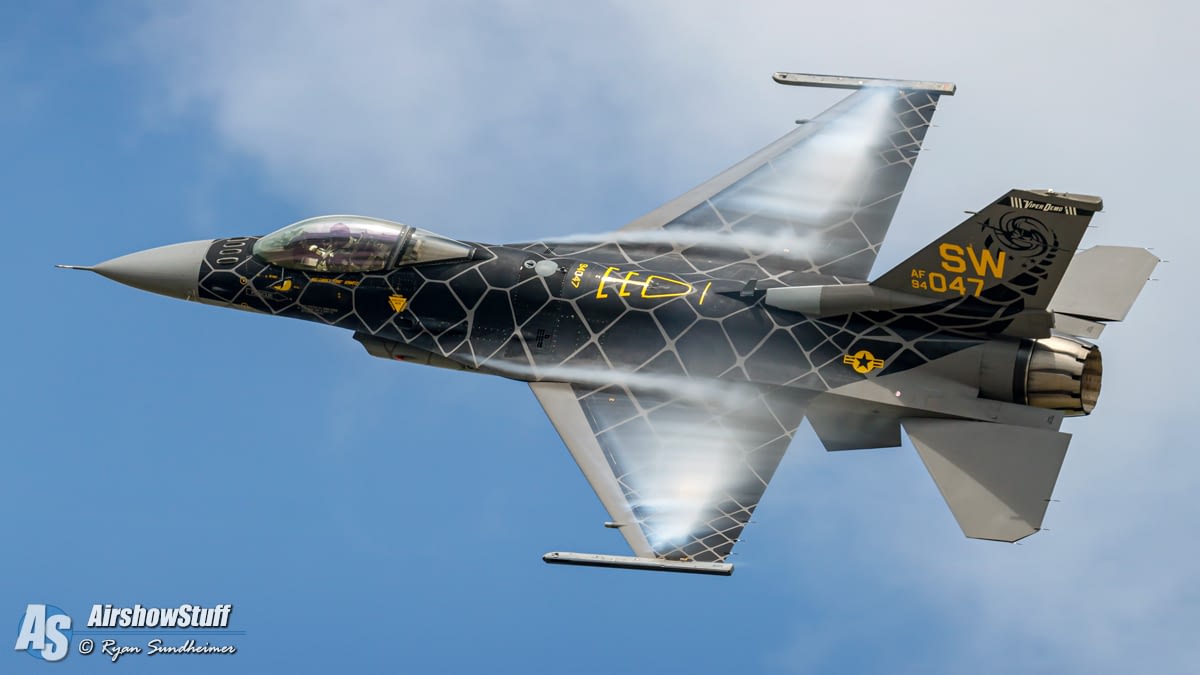 DVIDS - News - F-16 Demonstration Team announces new pilot for 2022 air  show season