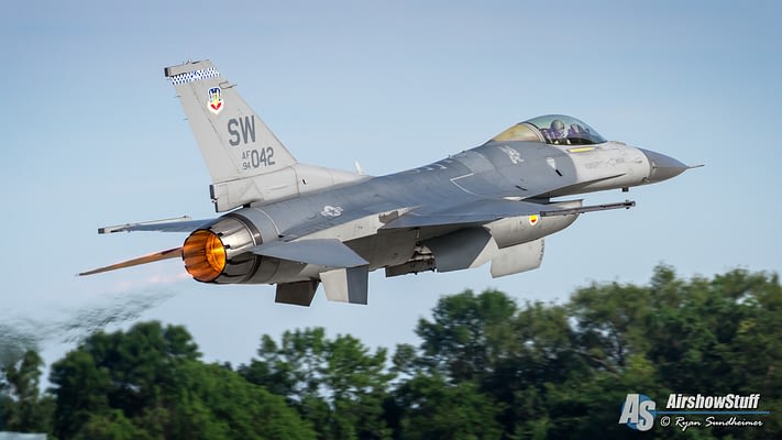 USAF F-16 Fighting Falcon Demo Team 2019 Airshow Schedule Released