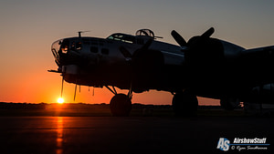 B-17 Flying Fortress "Aluminum Overcast" Sunset - Heavy Bombers Weekend 2015
