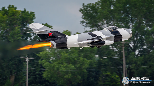 MiG-17 Fresco - Afterburner Takeoff