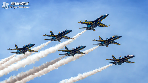 US Navy Blue Angels Delta Formation