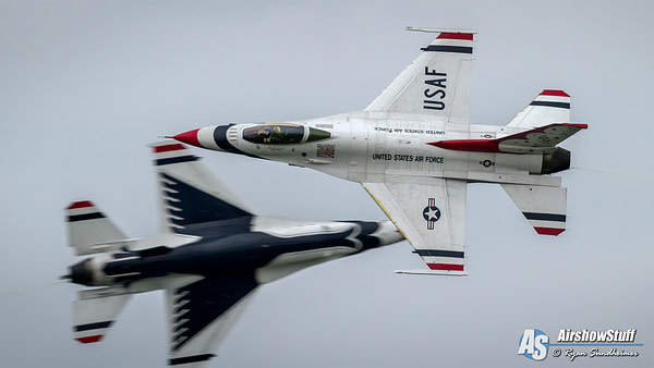 US Air Force Thunderbirds - AirshowStuff