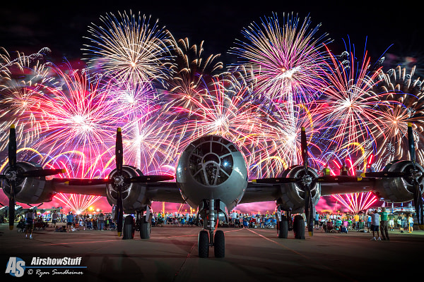 Boeing B-29 Superfortress "FIFI" and Fireworks - EAA AirVenture Oshkosh