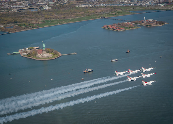US Air Force Thunderbirds and US Navy Blue Angels Joint Formation Over New York City - AirshowStuff