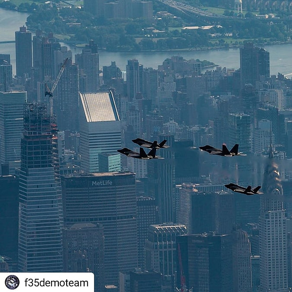 F-22 Raptors and F-35 Lightning IIs - New York City Flyover - AirshowStuff