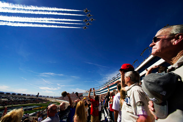 FLYOVER ALERT: Thunderbirds in Las Vegas