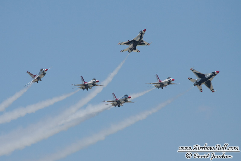 JUST IN: USAF Thunderbirds Add Puerto Rico To 2016 Show Schedule