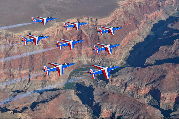 A Grand Photo Shoot! The Patrouille de France Fly Over The Grand Canyon And More!