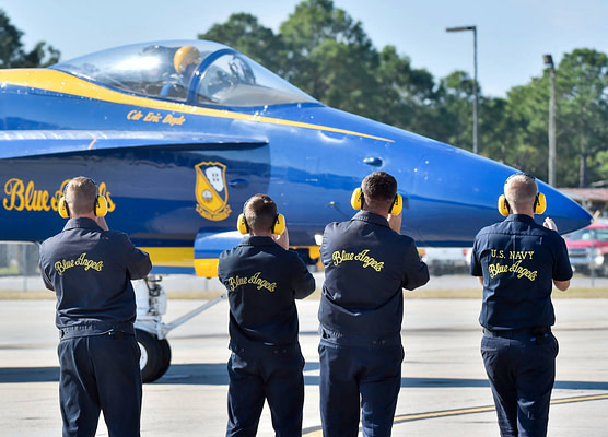 Welcome, Boss! New Commander Flies First Blue Angels Training Mission