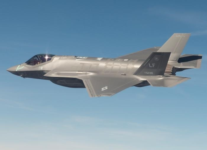 FLYOVER ALERT F35 Flyover for Phoenix NASCAR Race AirshowStuff