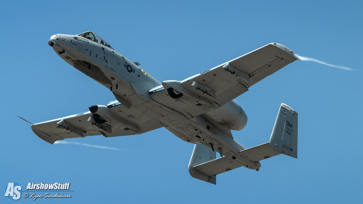 [Updated] A-10 Thunderbolt II Demo Team Replaces F-16 Demo At ...